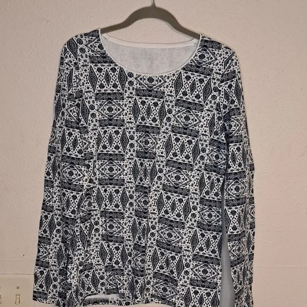 Kim Rogers long sleeve tshirt size medium